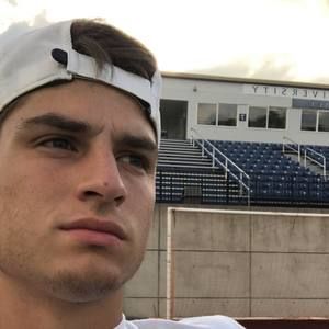 Meet your Posher, Logan